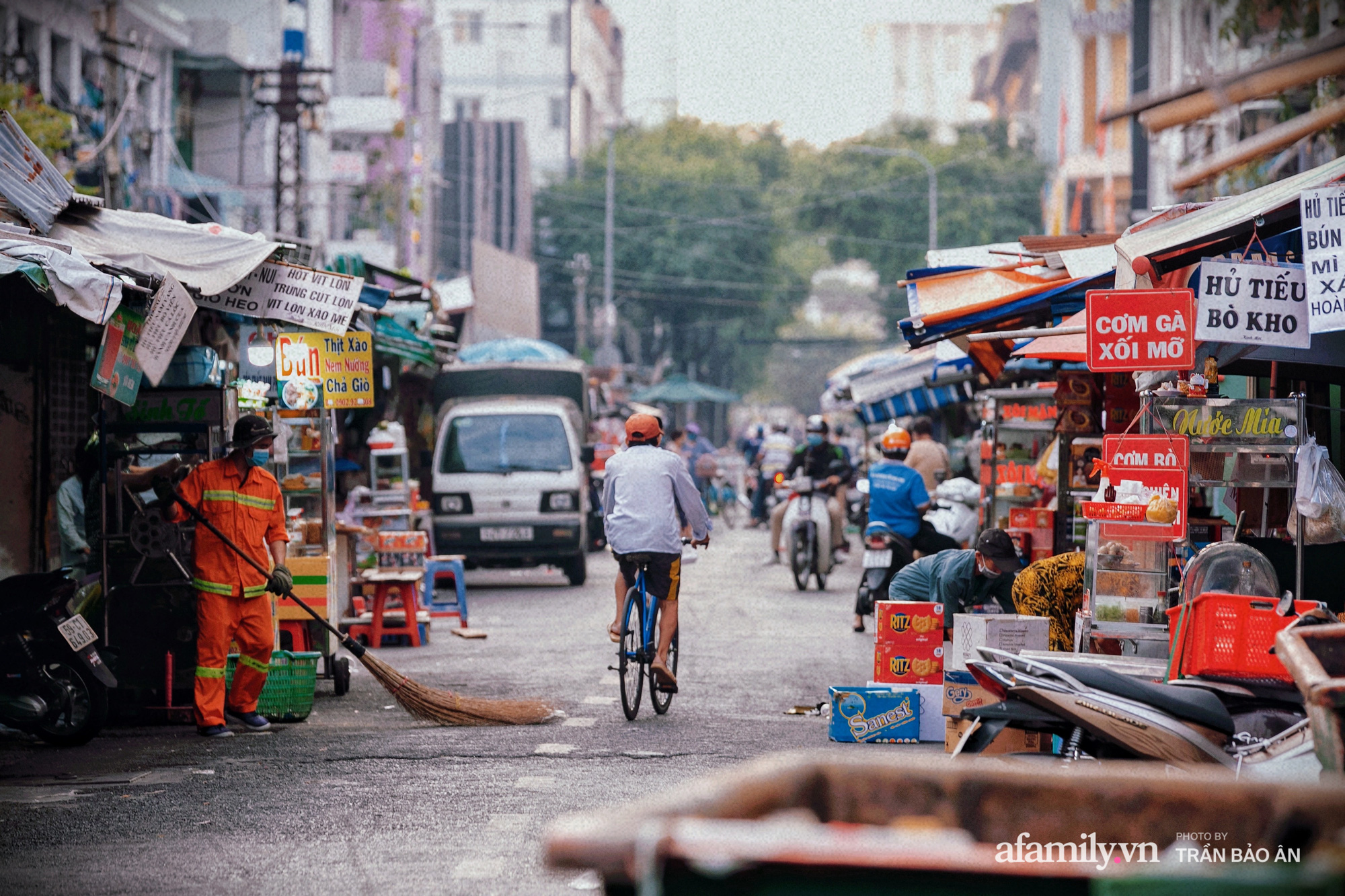 Tiểu thương chợ cũ Tôn Thất Đạm &quot;buồn hiu&quot; chờ thông tin chính thức giải tỏa, có người &quot;lẫy hờn&quot; không muốn nhắc - Ảnh 8.