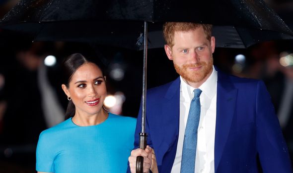 Tiết lộ toan tính của Meghan khi ra điều kiện để trở về hoàng gia, một mũi tên trúng nhiều đích! - Ảnh 2.