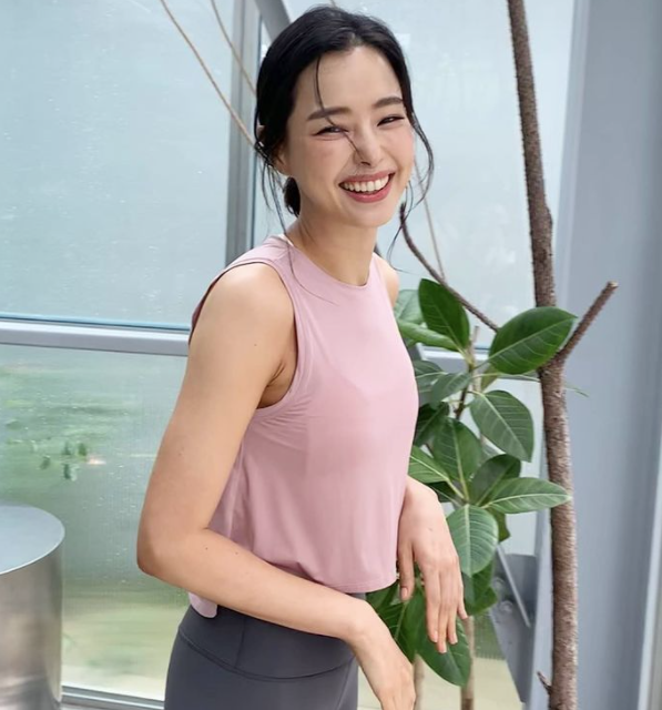 Mẹ Honey Lee gọi con gái là &quot;lợn&quot;, hé lộ ảnh thời cấp ba &quot;thừa cân&quot; của Hoa hậu đẹp nhất Hàn Quốc - Ảnh 3.