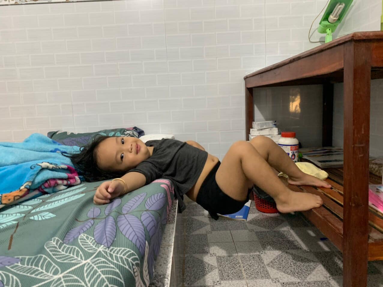 Dặn dò con gái phải thùy mị nết na, mẹ trẻ suýt ngất khi tận mắt chứng kiến hành động của con qua camera - Ảnh 5. Dặn dò con gái phải thùy mị nết na, mẹ trẻ suýt ngất khi tận mắt chứng kiến hành động của con qua camera - Ảnh 5.