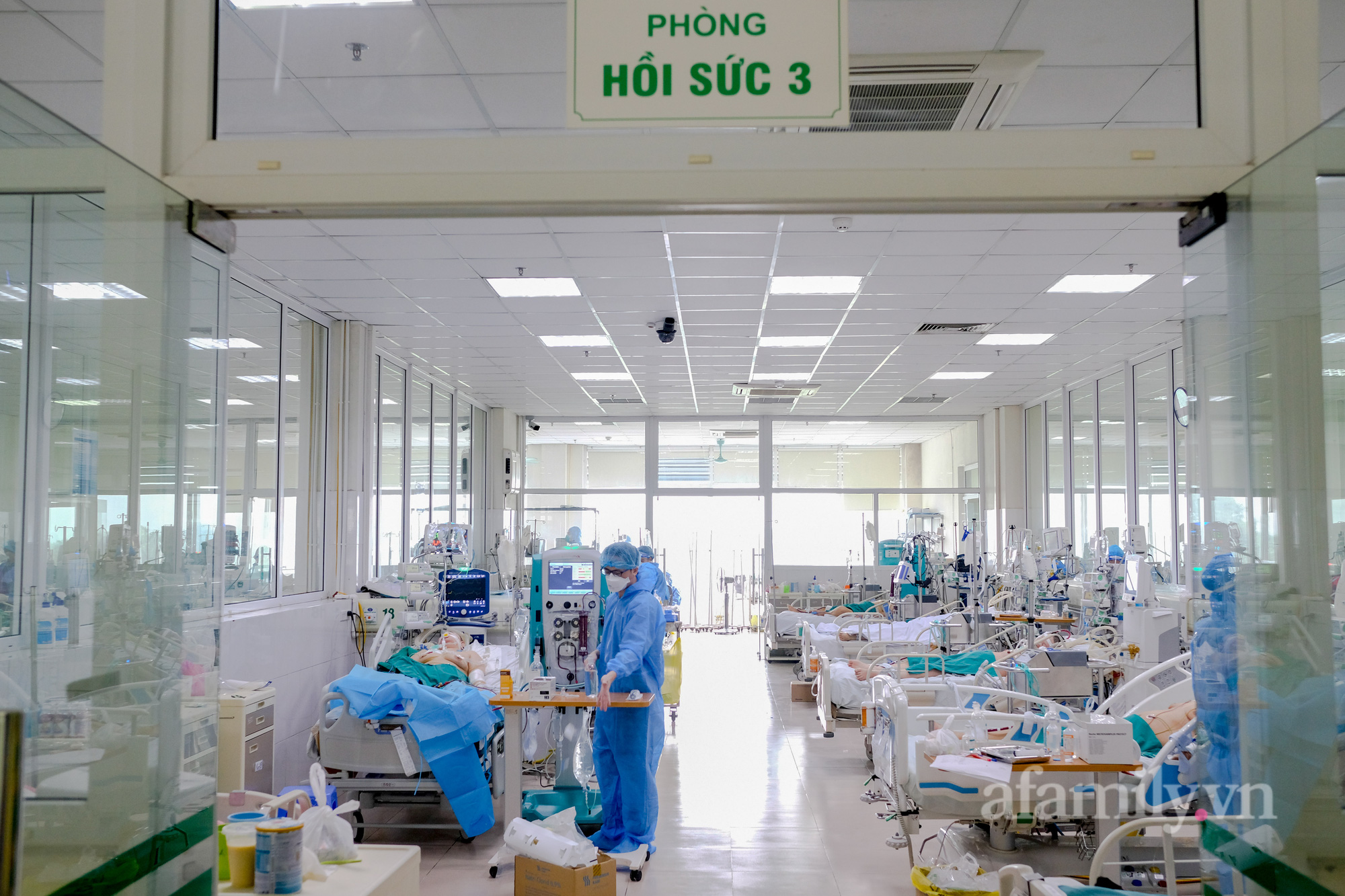 Người đàn ông trốn con đi trực Tết - Ảnh 4.