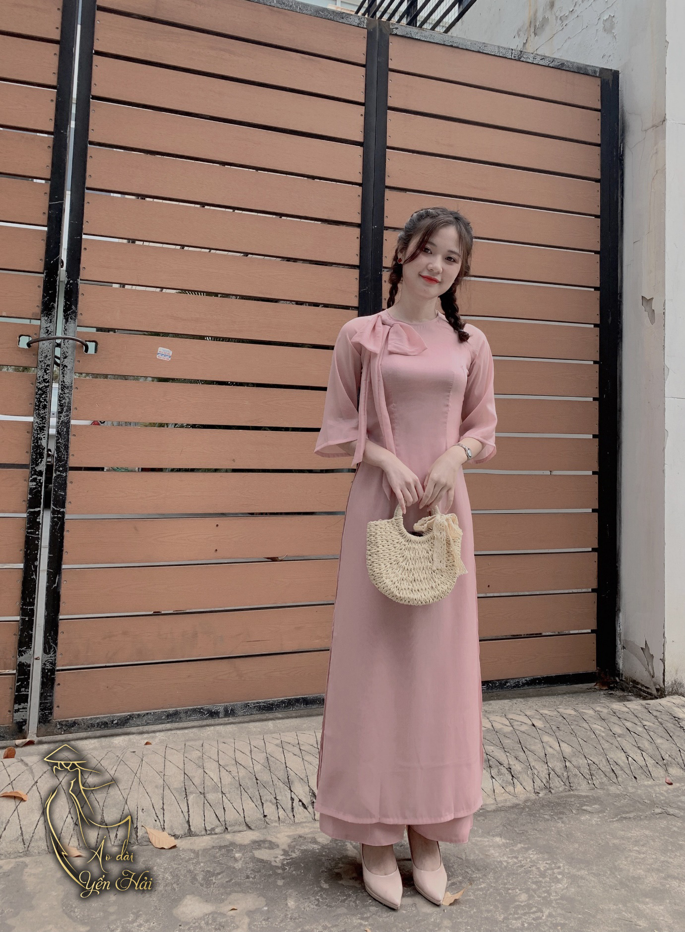 Khám phá vẻ đẹp thanh thoát của phụ nữ Việt cùng Áo Dài Yến Hải - Ảnh 2. Khám phá vẻ đẹp thanh thoát của phụ nữ Việt cùng Áo Dài Yến Hải - Ảnh 2.