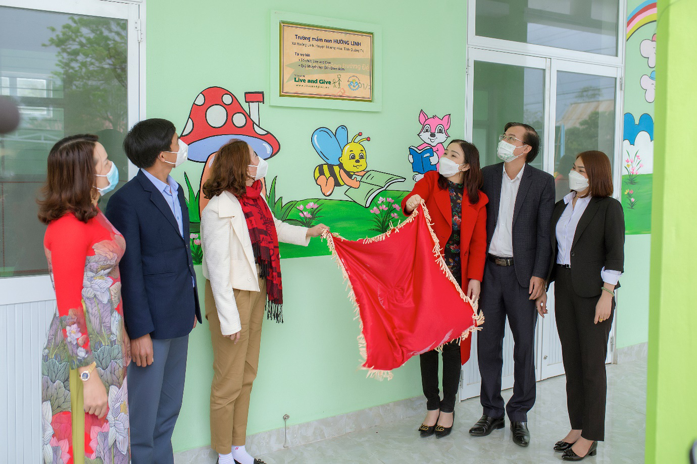 Hành trình 25 năm FrieslandCampina tại Việt Nam và Công trình Đèn Đom Đóm thứ 25 - Ảnh 1. Hành trình 25 năm FrieslandCampina tại Việt Nam và Công trình Đèn Đom Đóm thứ 25 - Ảnh 1.