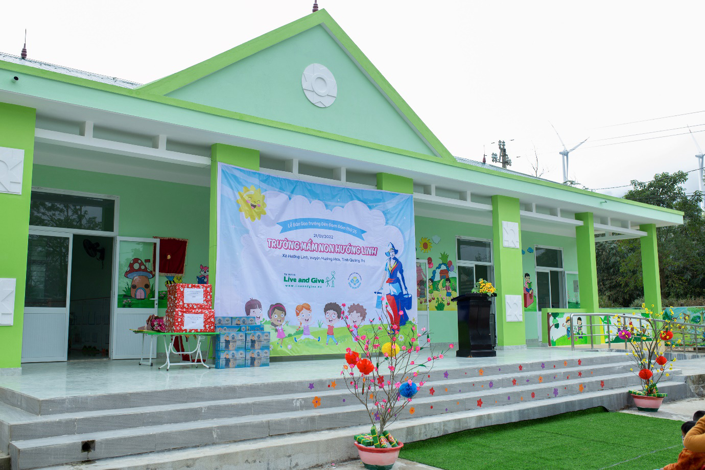 Hành trình 25 năm FrieslandCampina tại Việt Nam và Công trình Đèn Đom Đóm thứ 25 - Ảnh 3. Hành trình 25 năm FrieslandCampina tại Việt Nam và Công trình Đèn Đom Đóm thứ 25 - Ảnh 3.