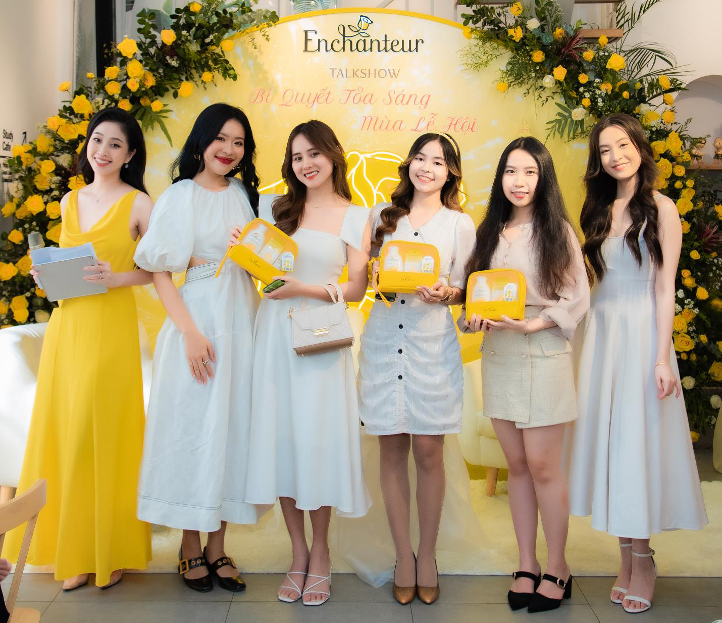 Thảo Tâm, An Phương, Liêu Hà Trinh cùng nhau trò chuyện về bí quyết tỏa sáng mùa lễ hội với Enchanteur - Ảnh 5. Thảo Tâm, An Phương, Liêu Hà Trinh cùng nhau trò chuyện về bí quyết tỏa sáng mùa lễ hội với Enchanteur - Ảnh 5.