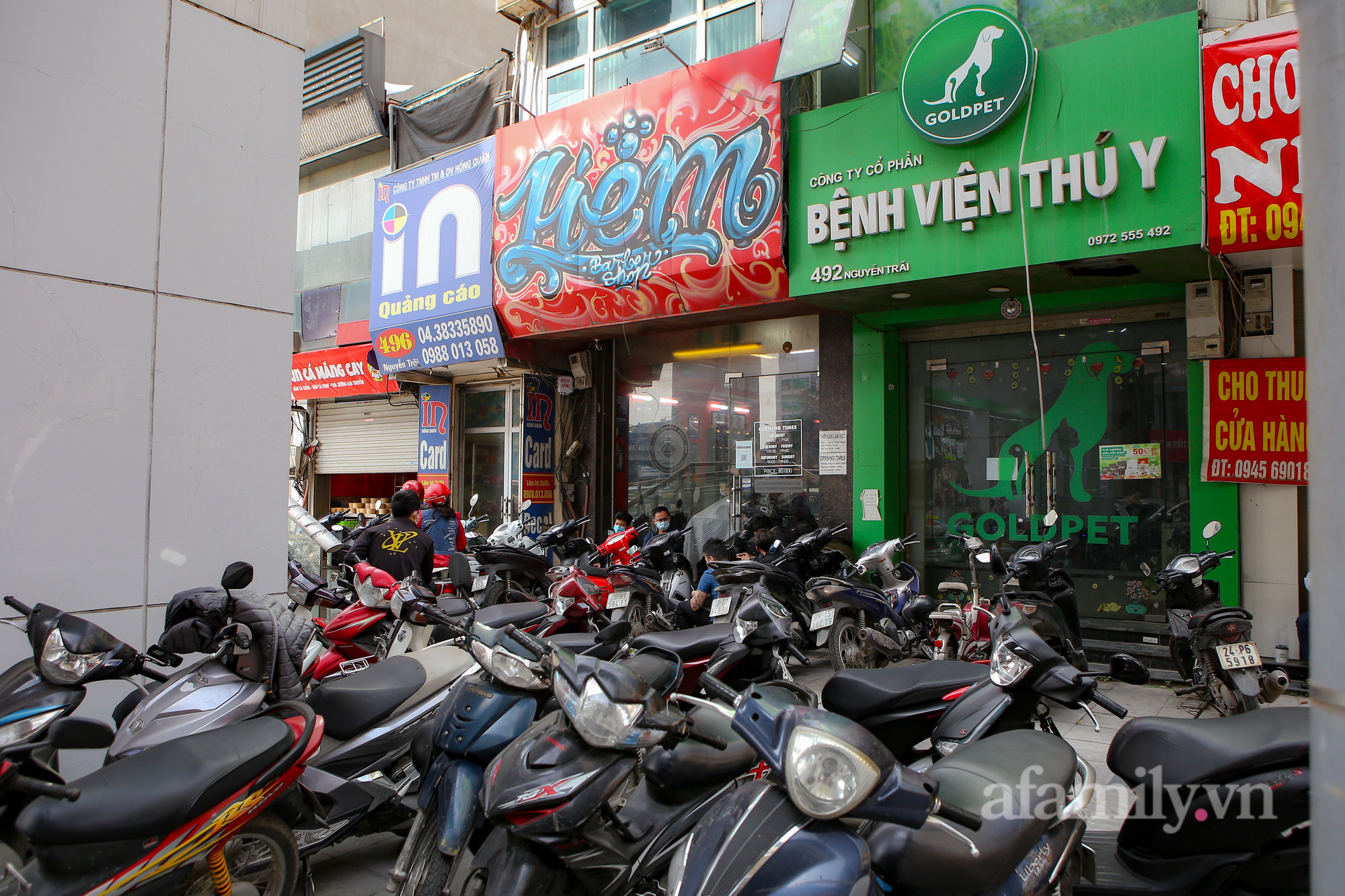 Dịch vụ cắt tóc, rửa xe, dọn nội thất ở Hà Nội hốt bạc dịp Tết, chủ cửa hàng xắn tay làm cùng nhân viên cũng không hết việc - Ảnh 18.