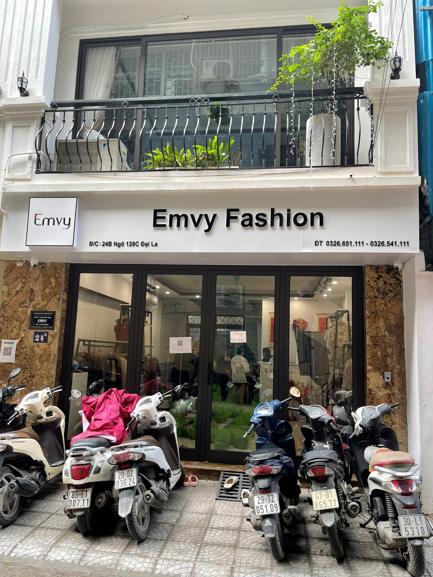 Local brand Emvy Fashion tạo ra thanh âm cho phái đẹp qua đồ công sở - Ảnh 1.