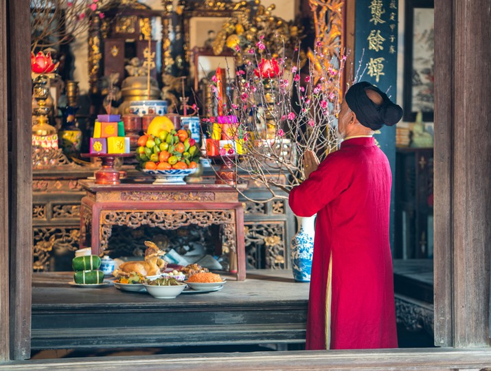 cúng Tất niên