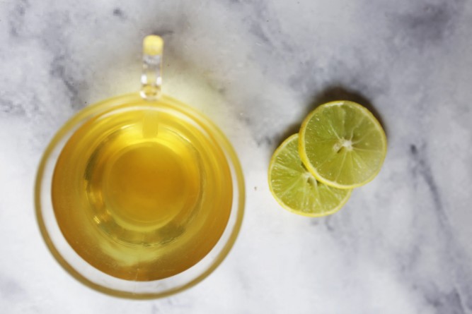 Tr&agrave; xanh cho th&ecirc;m thứ n&agrave;y sẽ tạo th&agrave;nh đồ uống hủy diệt mỡ thừa, ăn bao nhi&ecirc;u thịt đ&ocirc;ng, b&aacute;nh chưng cũng kh&ocirc;ng lo tăng c&acirc;n, chị em c&ograve;n c&oacute; l&agrave;n da tươi trẻ - Ảnh 6.