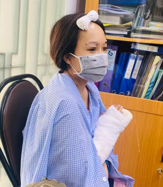 4 c&ocirc; g&aacute;i bị đ&aacute;nh đập ở Thủ Đức:  Họ truy s&aacute;t rất d&atilde; man! - Ảnh 2.