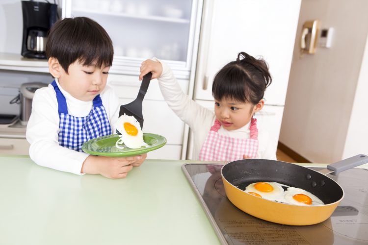 4 yếu tố quan trọng nhất quyết định một đứa trẻ lớn lên có hiếu thảo hay không, bố mẹ CẦN chú ý! - Ảnh 2. 4 yếu tố quan trọng nhất quyết định một đứa trẻ lớn lên có hiếu thảo hay không, bố mẹ CẦN chú ý! - Ảnh 2.