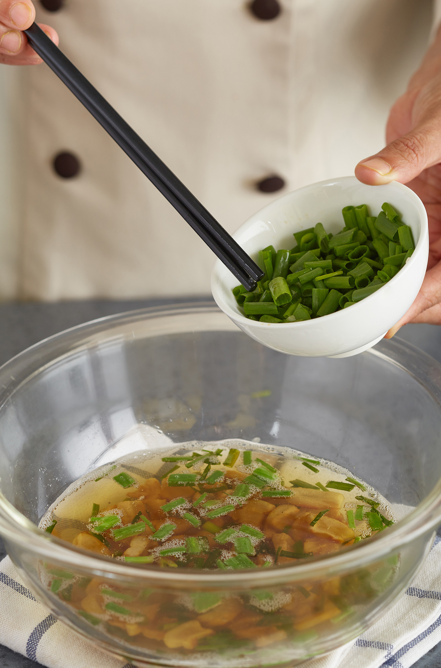Công thức bắp non xào tóp mỡ sáng tạo từ Chef Tuyết Phạm - Ảnh 3.