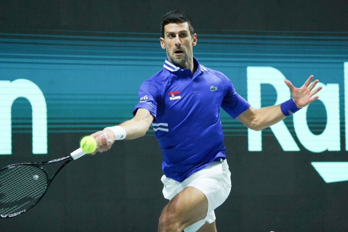 Novak Djokovic đang bị tạm giữ tại Australia - Ảnh 1.