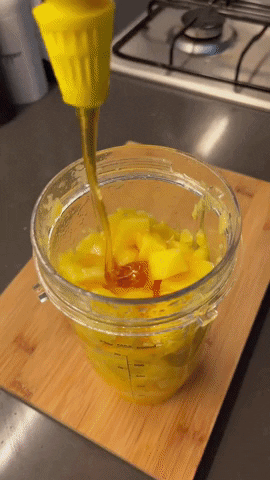 C&oacute; nồi chi&ecirc;n kh&ocirc;ng dầu m&agrave; chưa tận dụng l&agrave;m m&oacute;n b&aacute;nh tr&aacute;ng xo&agrave;i n&agrave;y qu&aacute; ph&iacute;: Vừa dẻo vừa dai, ăn cả ng&agrave;y kh&ocirc;ng ch&aacute;n! - Ảnh 3.