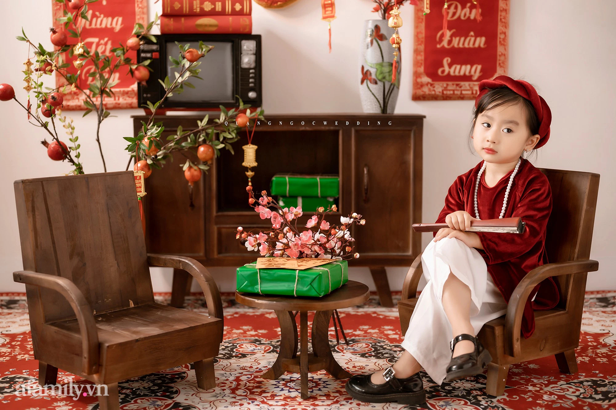 Tết Nhâm Dần: Tết Nguyên Đán là ngày lễ truyền thống quan trọng của người Việt Nam. Năm Nhâm Dần đến, hãy cùng nhau tìm hiểu thêm về những nét đẹp đặc trưng trong truyền thống ngày Tết - một dịp để gia đình sum vầy và gắn bó với nhau. Hình ảnh đẹp sẽ giúp ta lưu giữ những khoảnh khắc trọng đại trong đời.