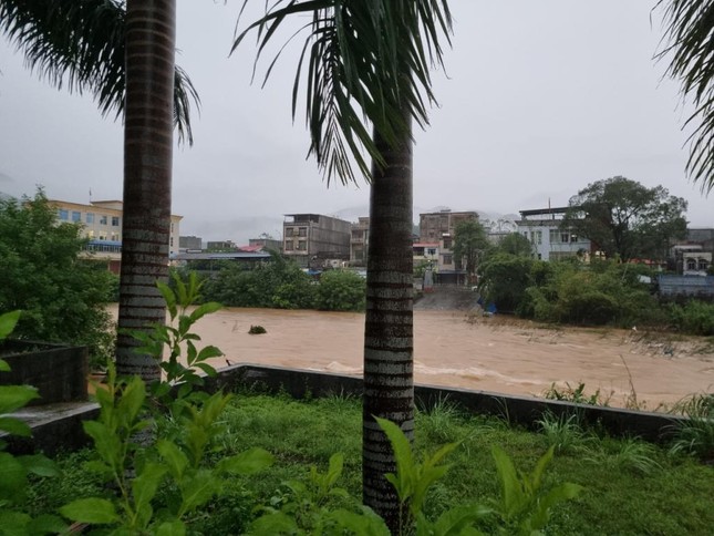 Quảng Ninh mưa lớn, nhiều địa phương ngập lụt - Ảnh 6.