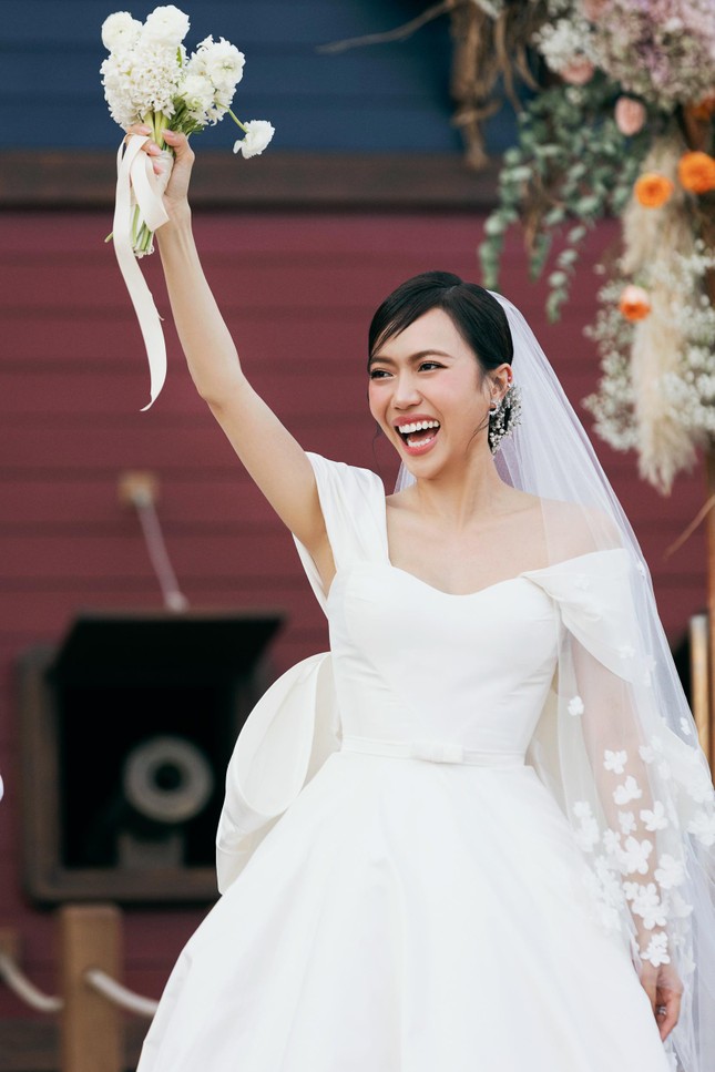 Anh Tú - Diệu Nhi khóc trong lễ cưới ảnh 4