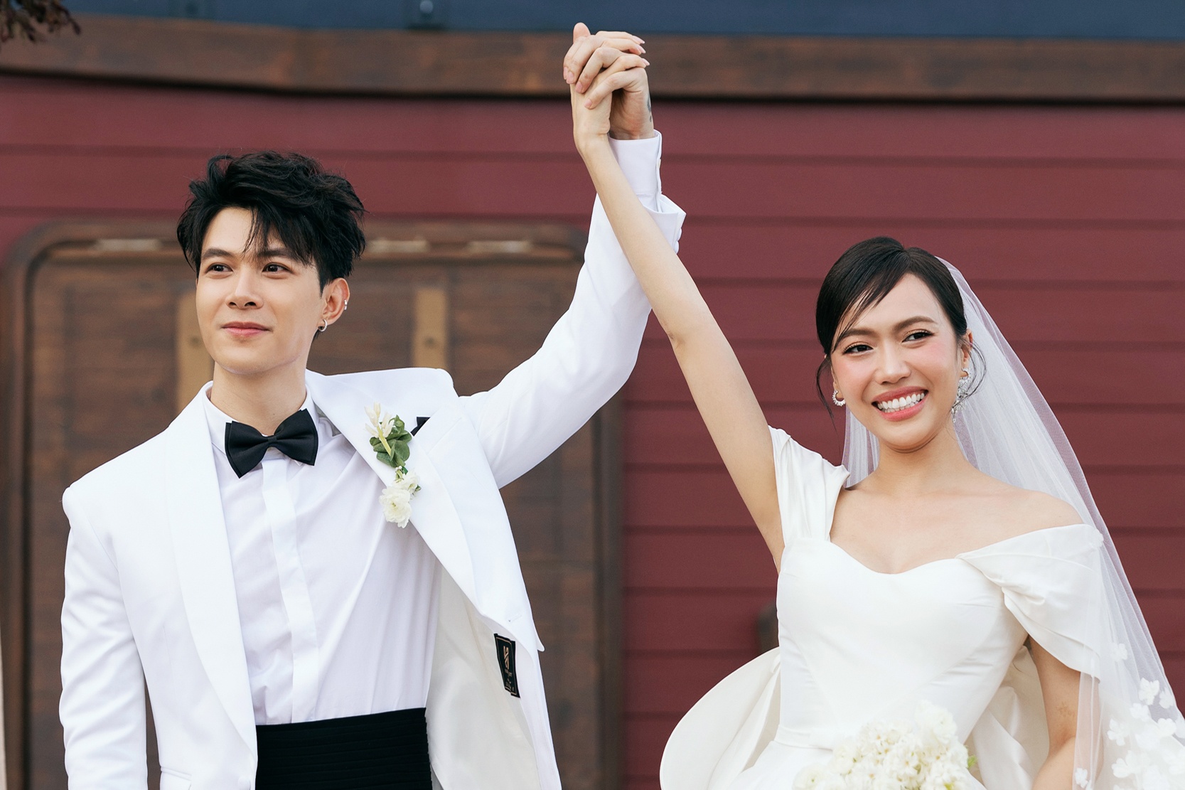 Những sao Việt hẹn hò kín tiếng rồi bất ngờ kết hôn - Ảnh 1.