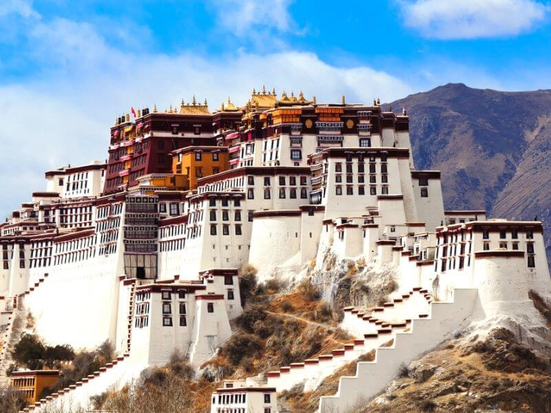 Cung điện Phật giáo cao nhất thế giới là nơi cất giữ hơn một nửa số vàng của hành tinh? - Ảnh 6.