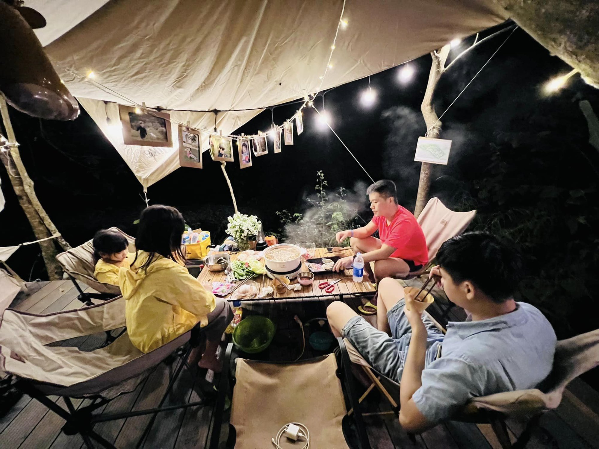 Kinh nghiệm đi camping qua đêm của gia đình Hà Nội - Ảnh 2.