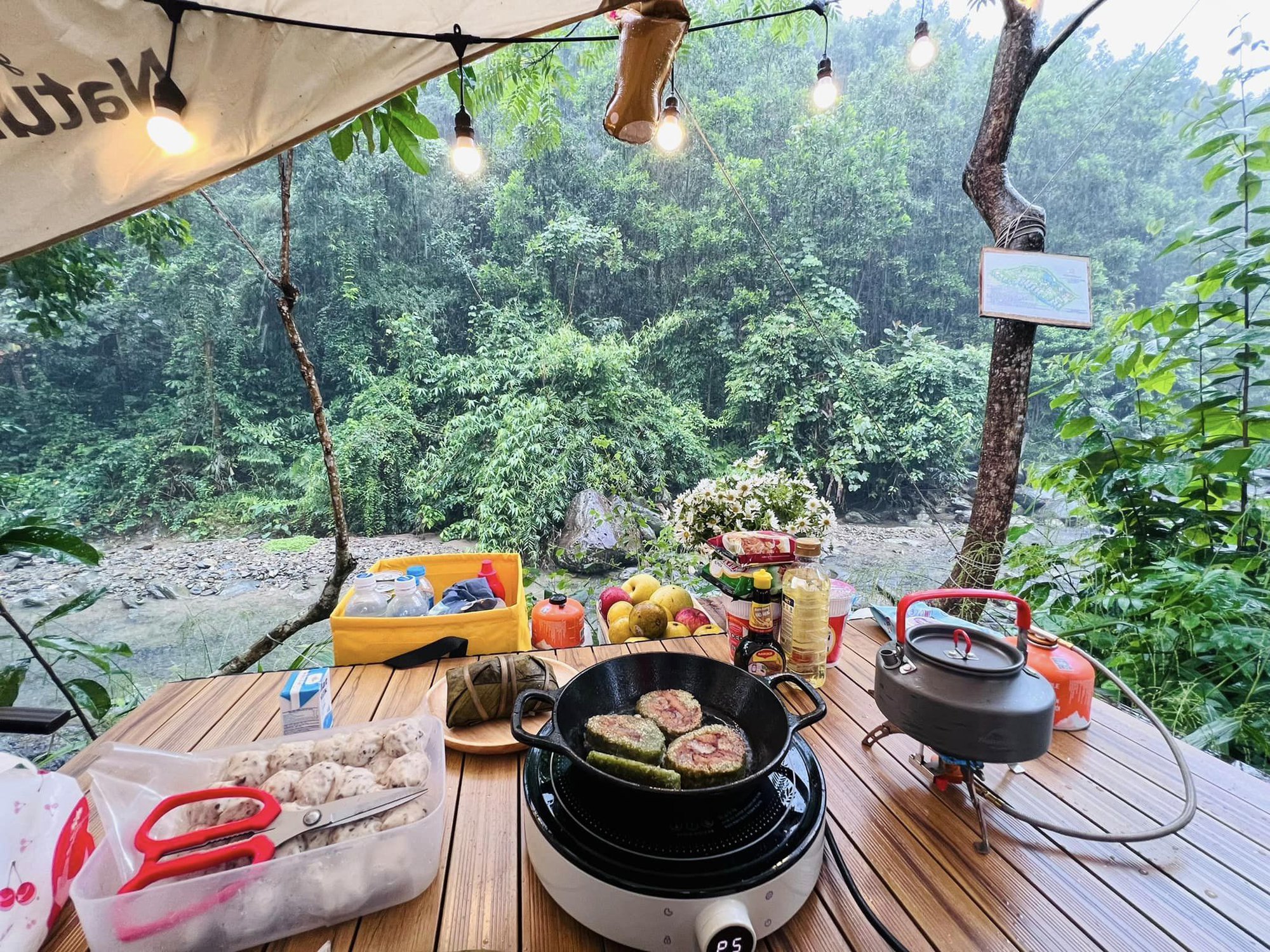 Kinh nghiệm đi camping qua đêm của gia đình Hà Nội - Ảnh 6.