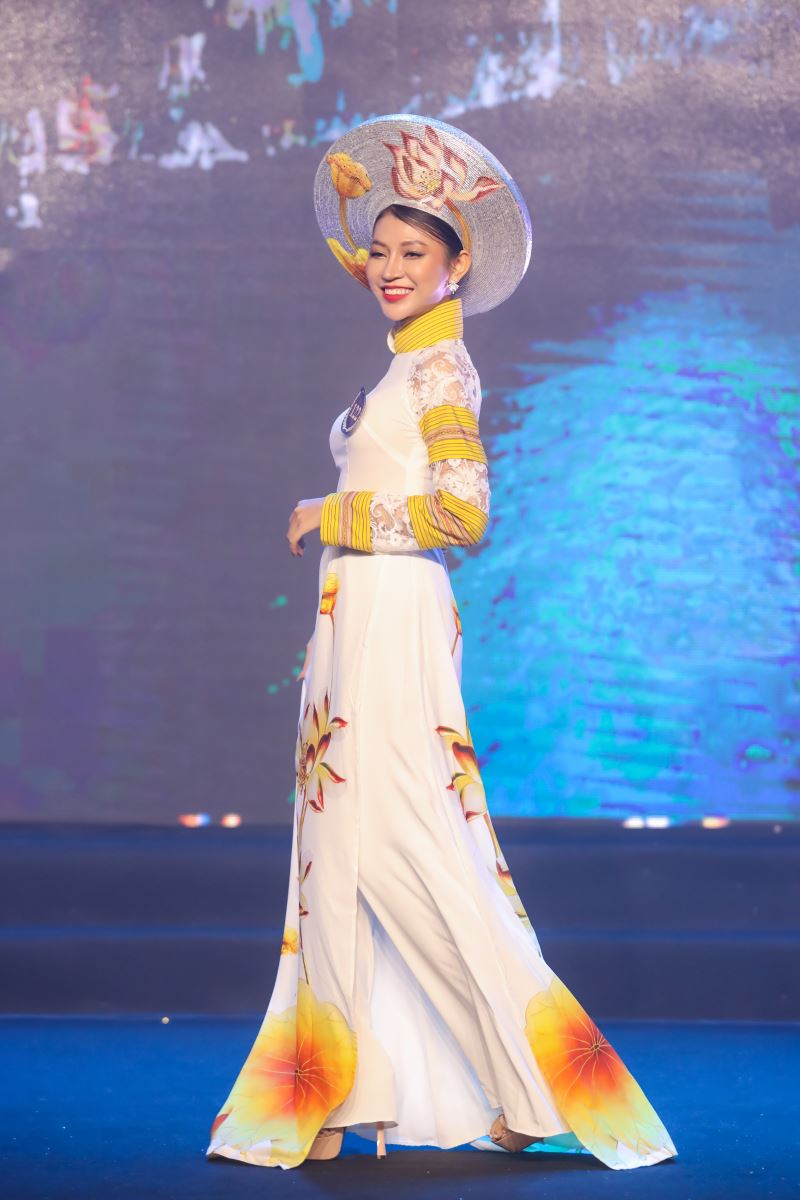 Top 26 Hoa khôi Nam Bộ trình diễn áo dài trước đêm chung kết - Ảnh 4.