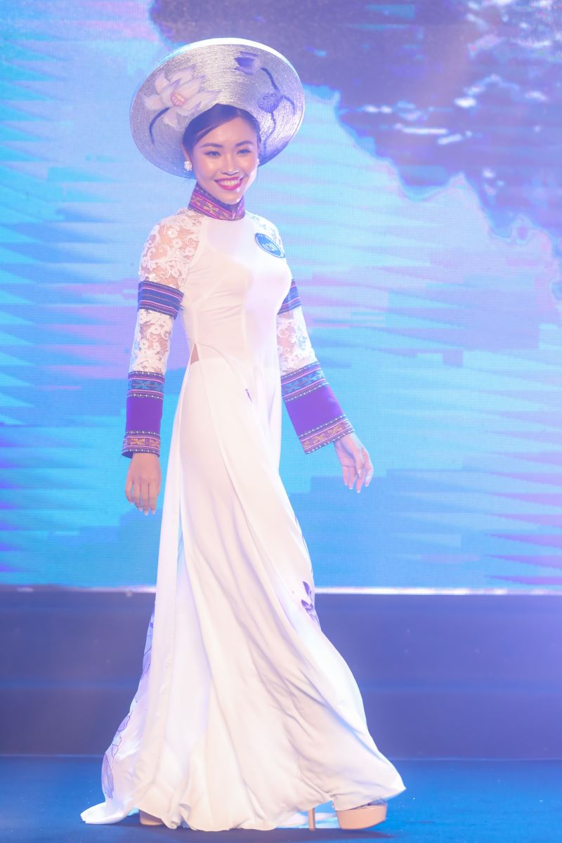 Top 26 Hoa khôi Nam Bộ trình diễn áo dài trước đêm chung kết - Ảnh 3.