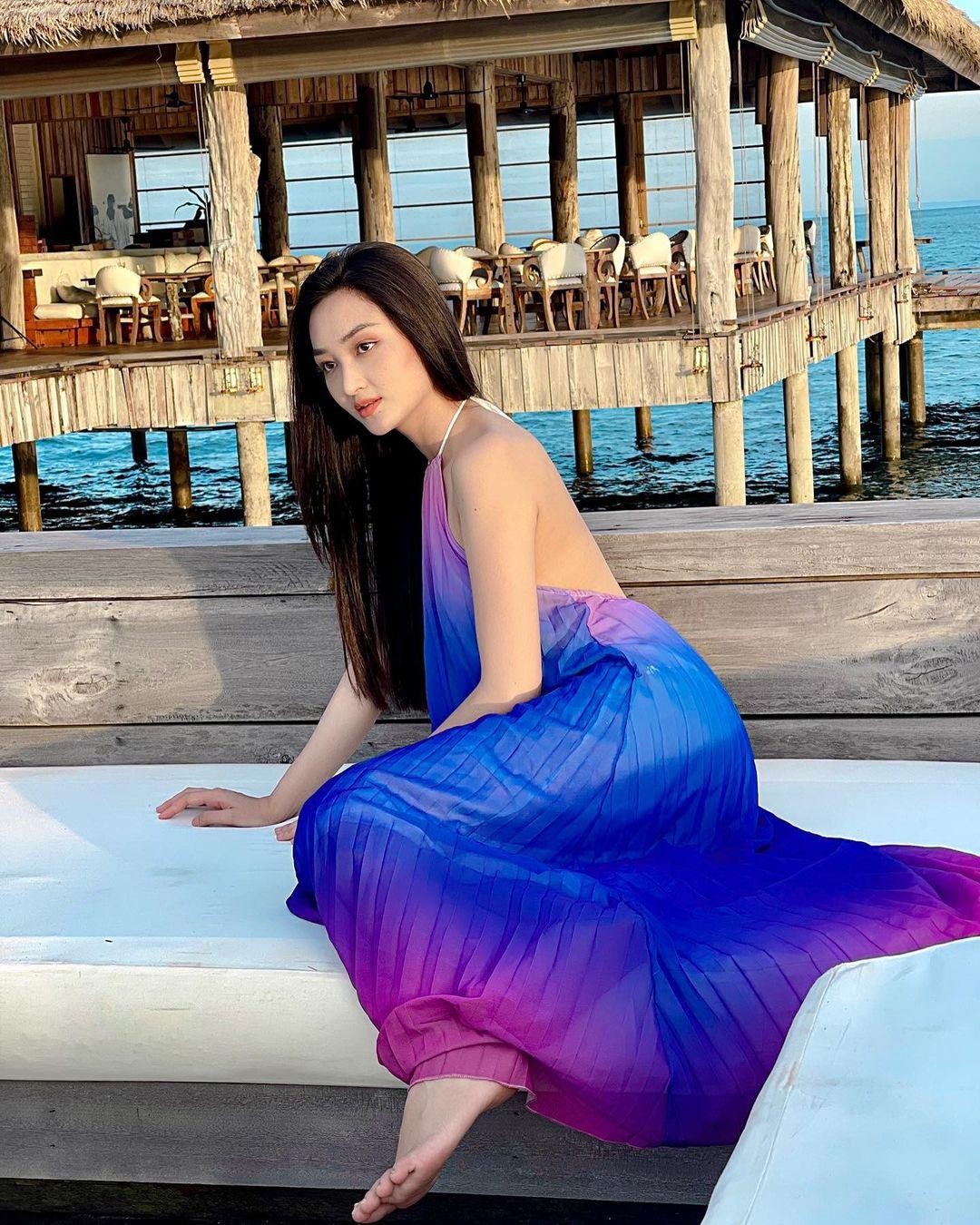 Chân dung Hoa hậu Campuchia phải xin lỗi Thùy Tiên vì bức ảnh chế - Ảnh 8.