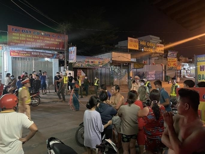 Nguyên nhân 2 nhóm thanh thiếu niên lao vào hỗn chiến, 2 người chết ở Bình Dương - Ảnh 1. Nguyên nhân 2 nhóm thanh thiếu niên lao vào hỗn chiến, 2 người chết ở Bình Dương - Ảnh 1.