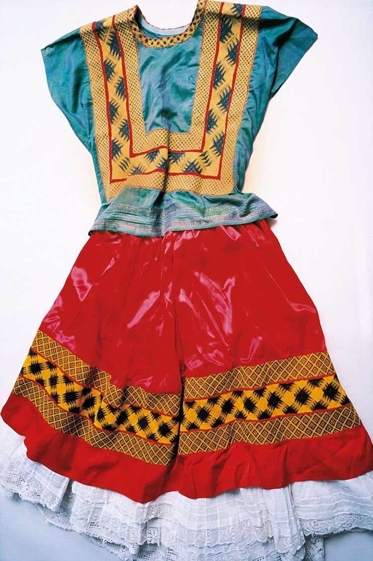 Tủ quần áo của thánh nữ hội hoạ Frida Kahlo được công khai, tiết lộ những cay đắng cuộc đời của một tài nữ - Ảnh 2.