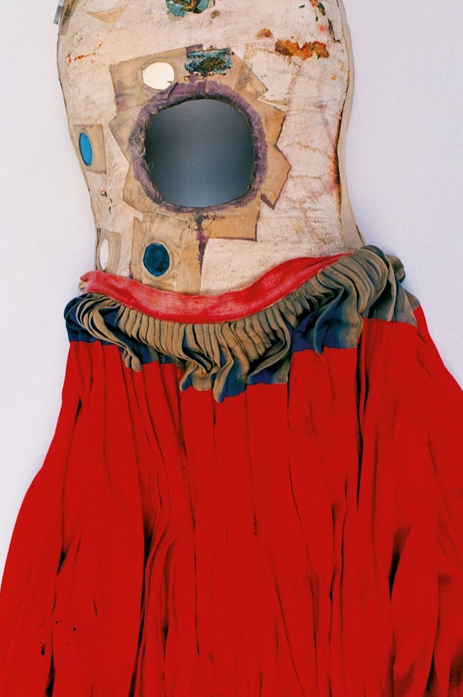 Tủ quần áo của thánh nữ hội hoạ Frida Kahlo được công khai, tiết lộ những cay đắng cuộc đời của một tài nữ - Ảnh 4.
