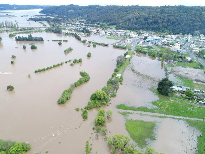 Lũ lụt nghiêm trọng ở Australia: Các bang vùng Đông Nam trong tình trạng báo động khẩn cấp - Ảnh 1.