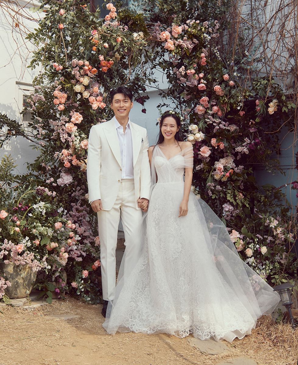 Vợ chồng Hyun Bin - Son Ye Jin tách nhau đi 2 đám cưới quan trọng, động thái nhỏ mà hoá ra cực kỳ tinh tế - Ảnh 4.