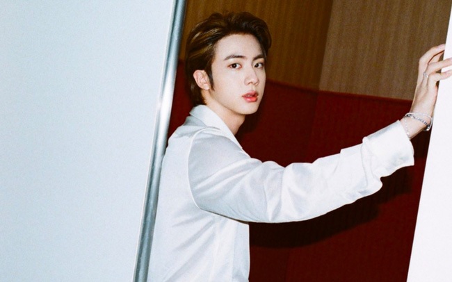 Jin (BTS) theo đuổi sự nghiệp solo - Ảnh 1. Jin (BTS) theo đuổi sự nghiệp solo - Ảnh 1.