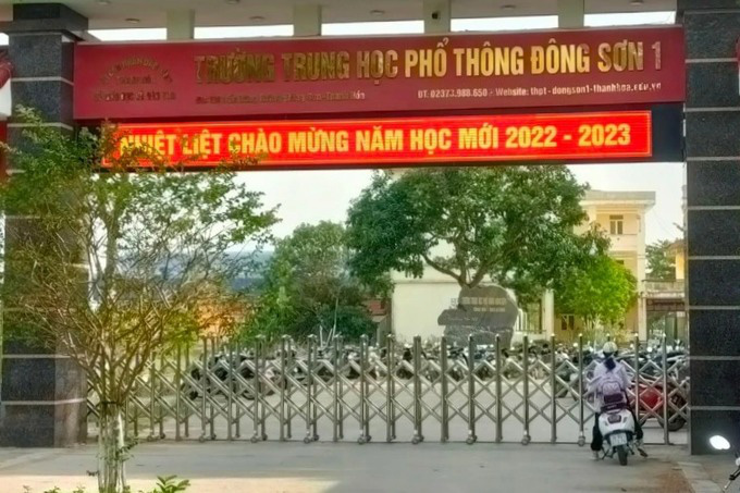 Xôn xao vụ nhà trường thu hơn 10 triệu đồng mỗi học sinh đầu năm học - Ảnh 2.