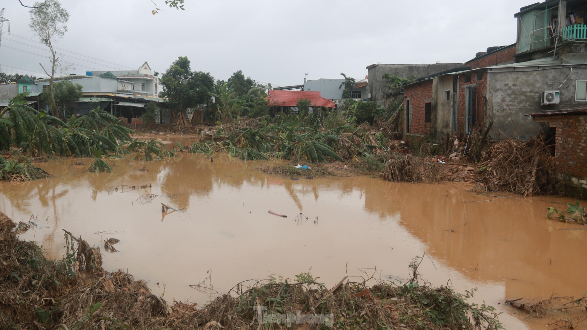 Đà Nẵng: Huyện Hòa Vang vẫn hoang tàn sau mưa lũ - Ảnh 9.