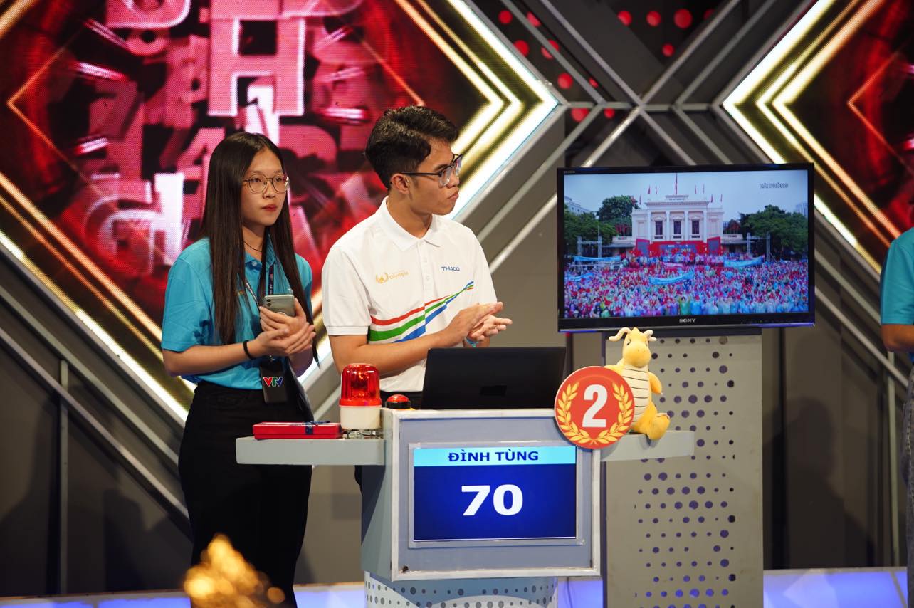 Chung kết Đường Lên Đỉnh Olympia 2022 khép lại: Đặng Lê Nguyên Vũ vô địch một cách đầy thuyết phục! - Ảnh 24. Chung kết Đường Lên Đỉnh Olympia 2022 khép lại: Đặng Lê Nguyên Vũ vô địch một cách đầy thuyết phục! - Ảnh 24.