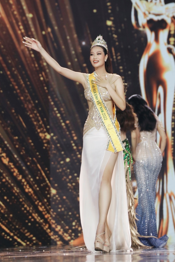 Hoa hậu Hòa bình Việt Nam 2022 Đoàn Thiên Ân từng bị miệt thị vì nặng 75kg - Ảnh 1.