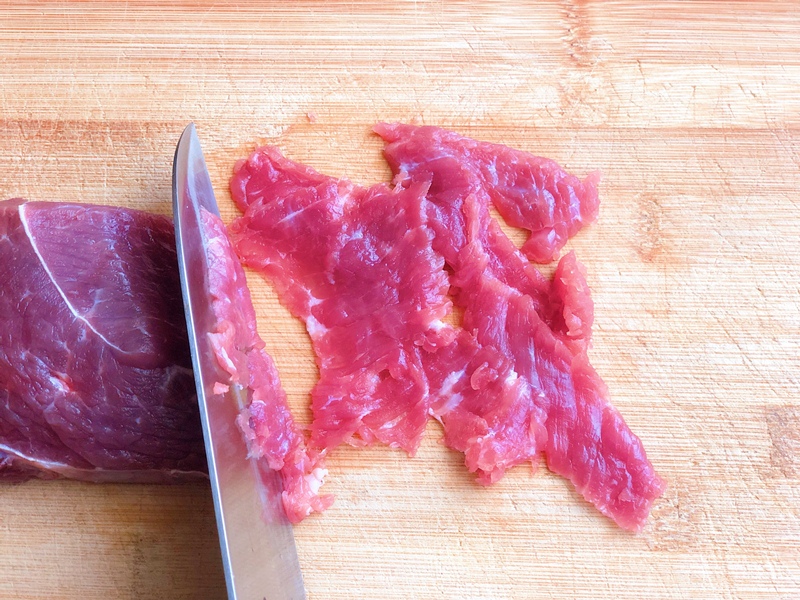 Mì bò trộn kiểu Nhật: Bữa tối 1 món duy nhất vẫn đảm bảo đủ chất mà ngon - Ảnh 1.