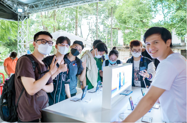 Lý do sinh viên nườm nượp kéo tới chuỗi sự kiện Xiaomi Campus Tour 2022 - Ảnh 1. Lý do sinh viên nườm nượp kéo tới chuỗi sự kiện Xiaomi Campus Tour 2022 - Ảnh 1.