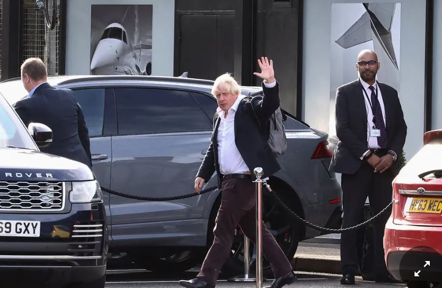 Ông Boris Johnson được ủng hộ mạnh mẽ để tranh cử Thủ tướng Anh - Ảnh 1.