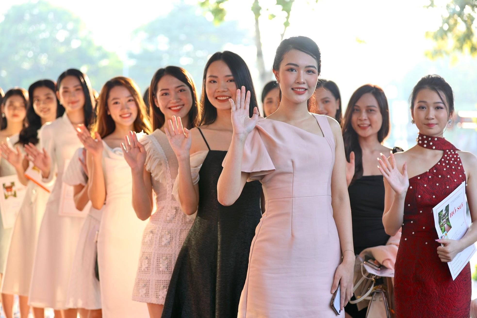 Chuyên gia nhân trắc học lý giải số đo thí sinh Hoa hậu Việt Nam bị hụt - Ảnh 1.