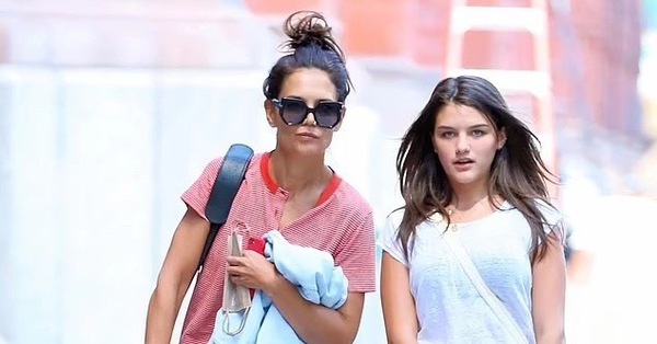 Mẹ đơn thân Katie Holmes tiết lộ cách nuôi dạy con đáng nể