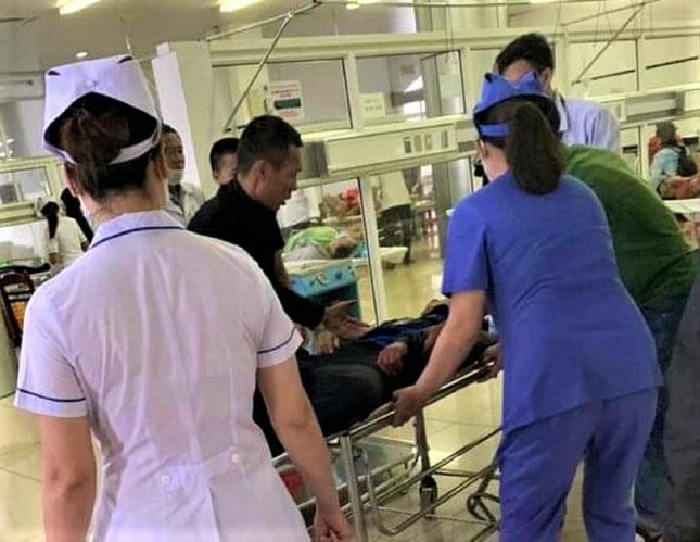 Vào bệnh viện chăm bố, nam thanh niên rơi từ tầng 7 tử vong - Ảnh 2. Vào bệnh viện chăm bố, nam thanh niên rơi từ tầng 7 tử vong - Ảnh 2.