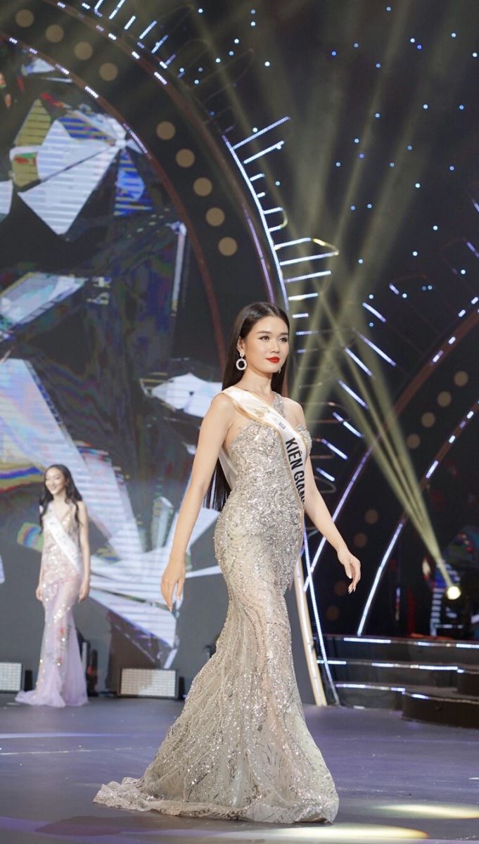 Bán kết Hoa hậu Du lịch Việt Nam 2022: 'Cháy’ hết mình trên sân khấu, 40 thí sinh xuất sắc đi tiếp vào đêm Chung kết - Ảnh 7.