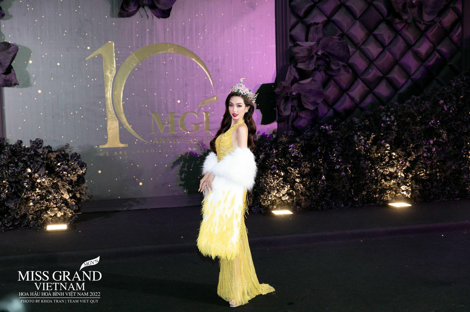 4 bộ váy của Thùy Tiên trong chung kết Hoa hậu Hòa bình - Ảnh 2.