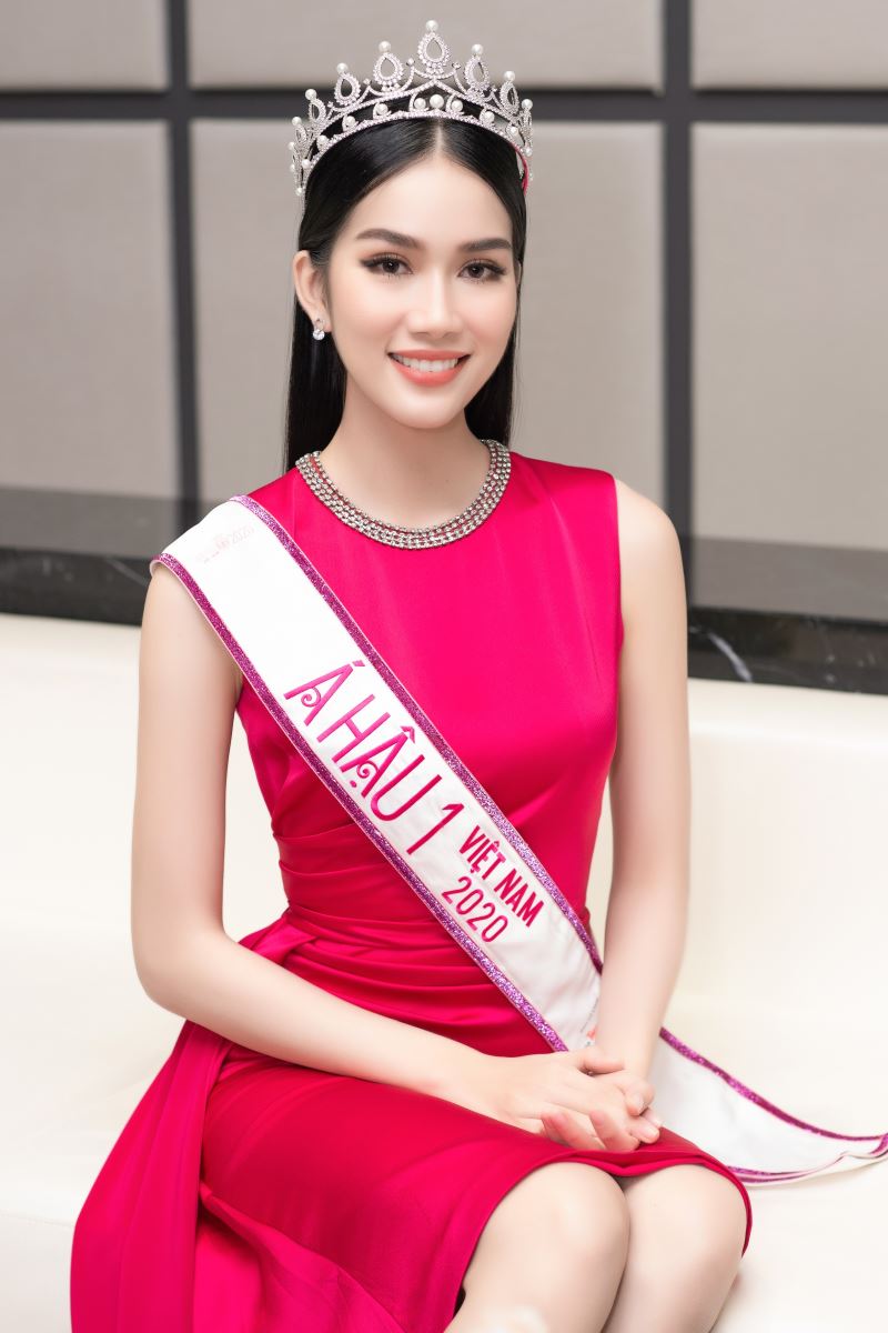 Việt Nam còn cơ hội nào để chinh chiến đấu trường nhan sắc quốc tế? - Ảnh 4. Việt Nam còn cơ hội nào để chinh chiến đấu trường nhan sắc quốc tế? - Ảnh 4.