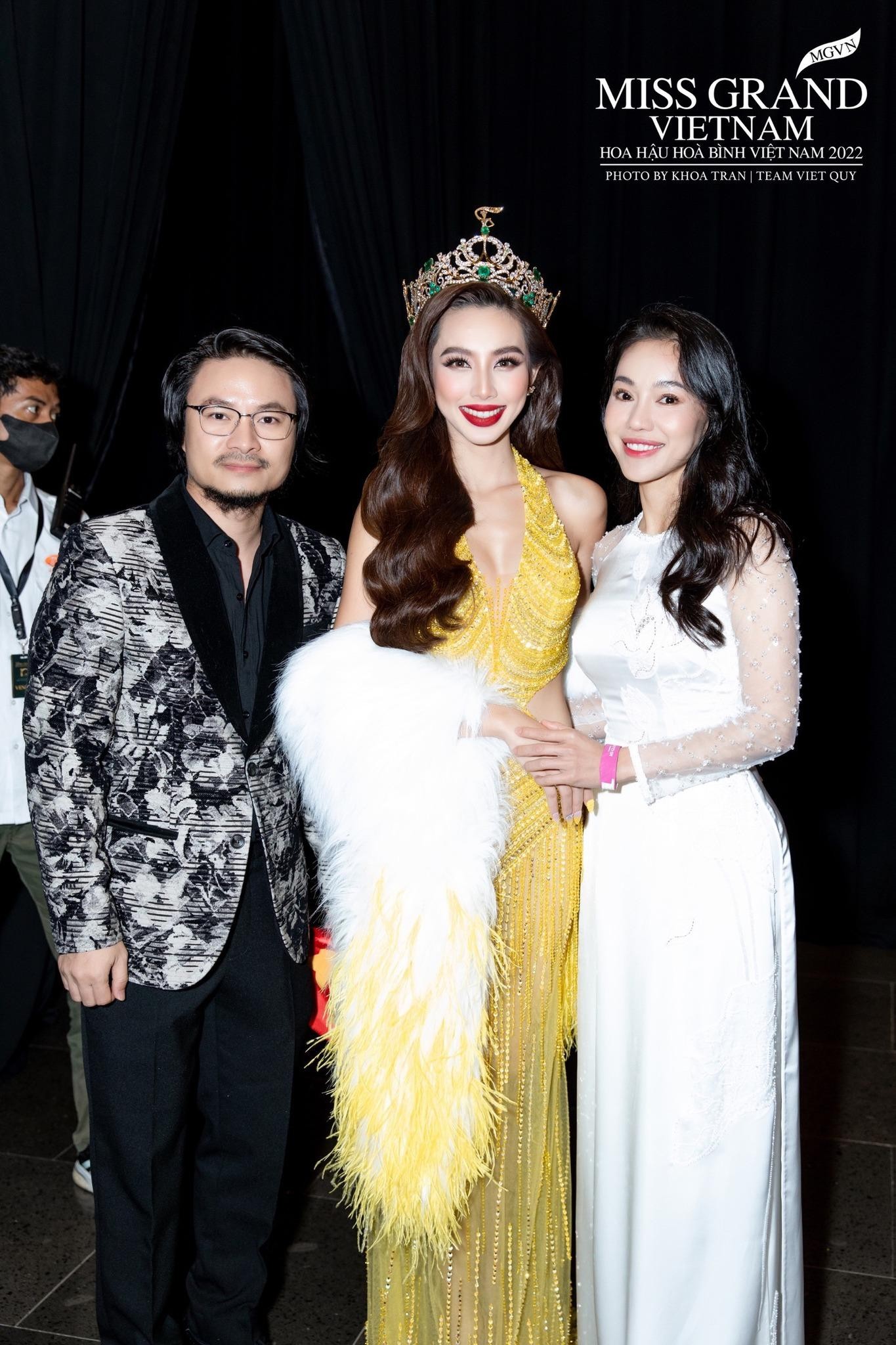 4 bộ váy của Thùy Tiên trong chung kết Hoa hậu Hòa bình - Ảnh 5.