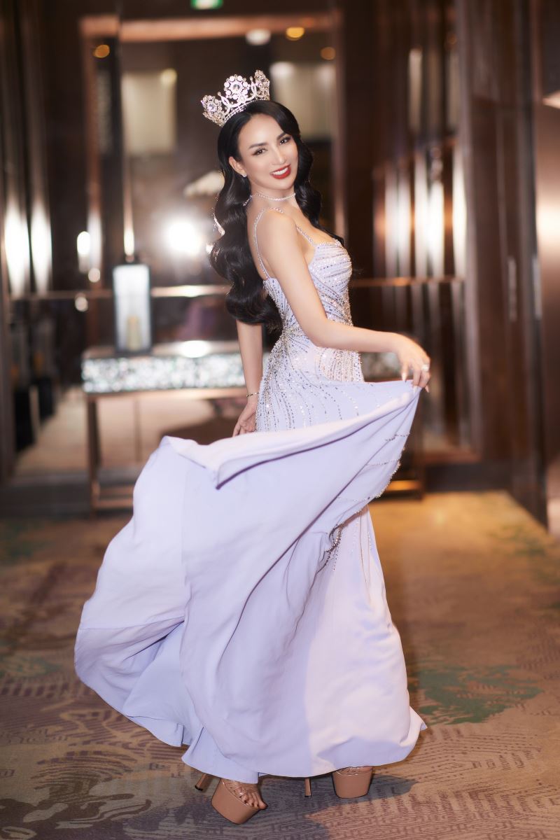 Trước thềm trao lại vương miện Hoa hậu Du lịch 2022: Ngọc Diễm vẫn xinh đẹp rạng rỡ sau 14 năm đăng quang - Ảnh 4.