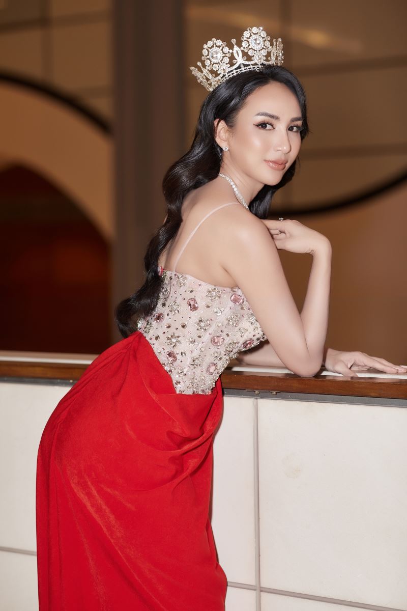 Trước thềm trao lại vương miện Hoa hậu Du lịch 2022: Ngọc Diễm vẫn xinh đẹp rạng rỡ sau 14 năm đăng quang - Ảnh 2.